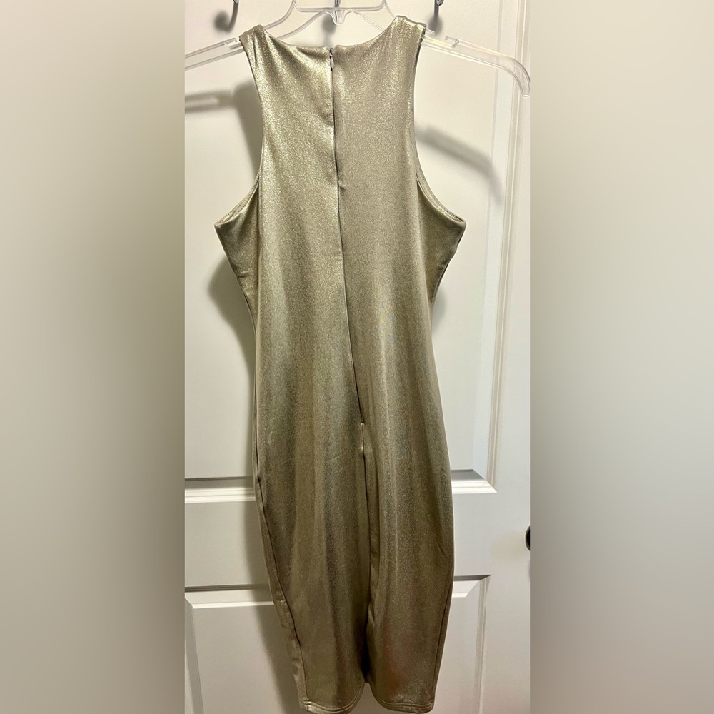 AX Paris
Metallic Cut In Midi Dress size 10 - Picture 7 of 7